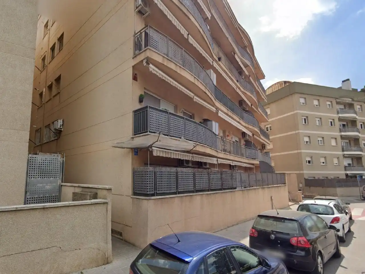 Vista exterior de Pis en venda en Montornès del Vallès