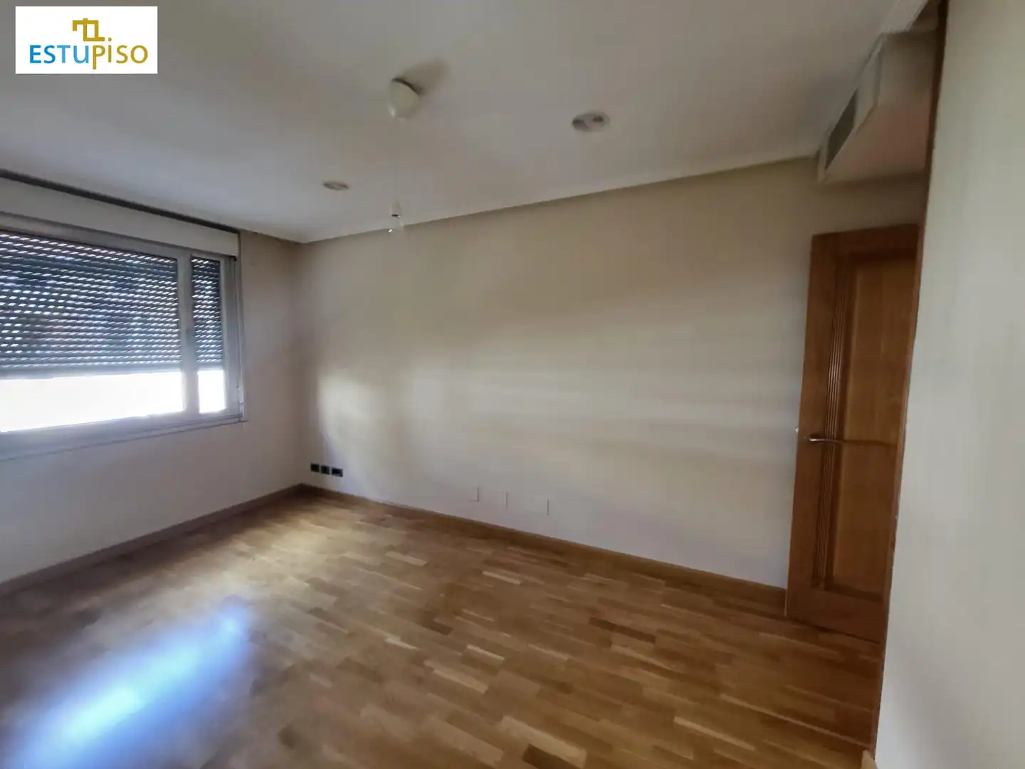 Bedroom of Flat for rent in León Capital   with Balcony