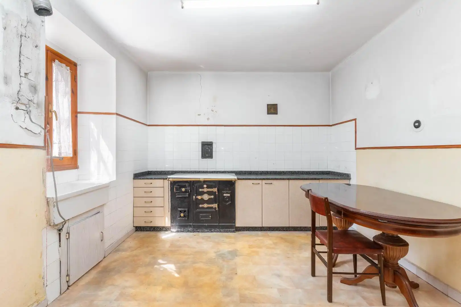 Cocina de Casa o chalet en venta en Cabrillanes con Jardín privado, Terraza y Trastero
