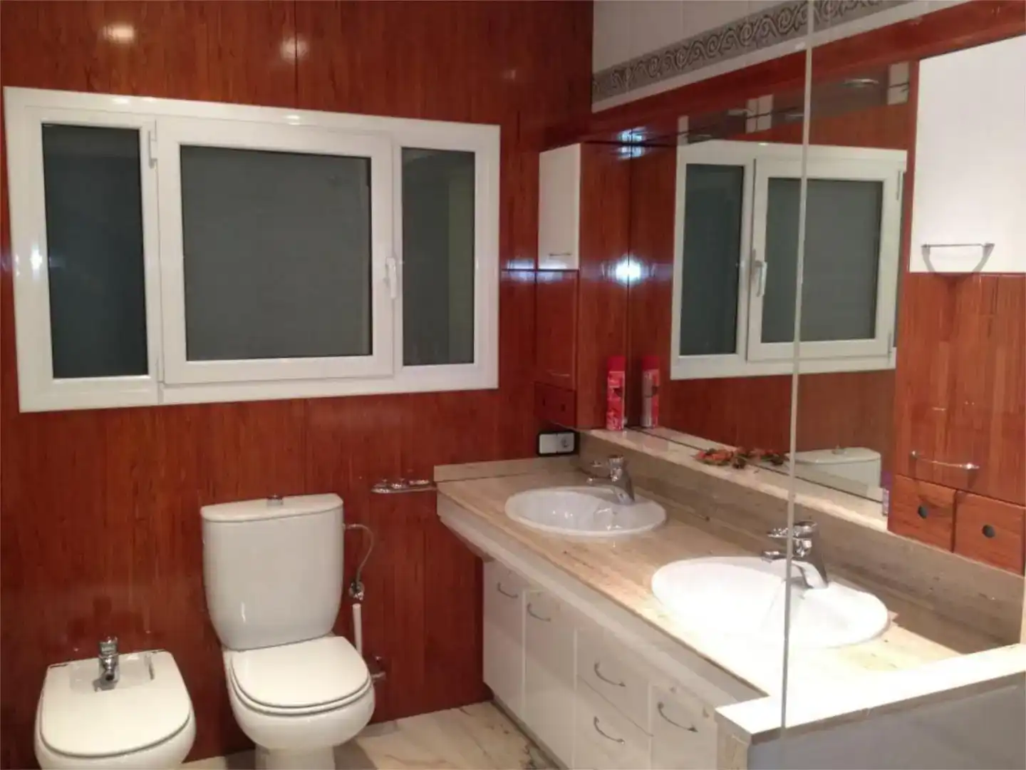 Bathroom of Flat for sale in Terrassa  with Balcony