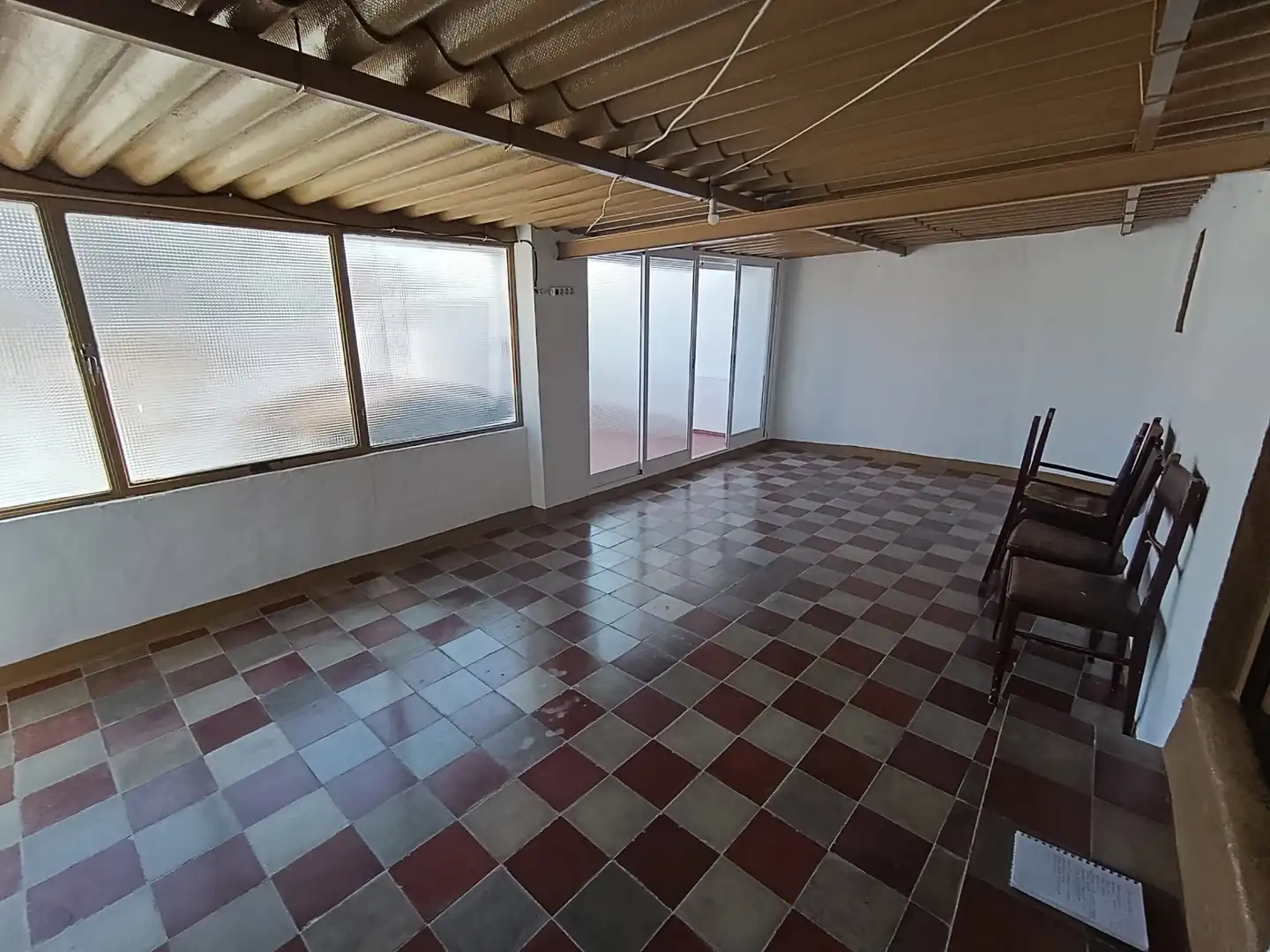Casa adosada en venda en Iznájar amb Aire condicionat, Terrassa i Moblat