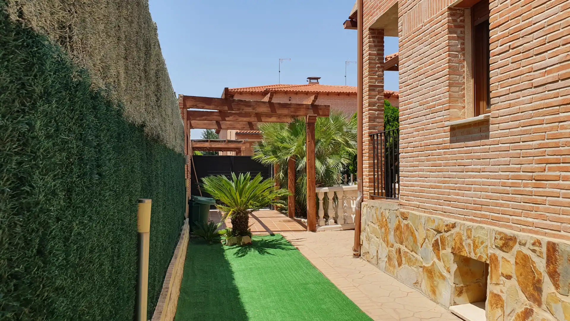Terrassa de Casa adosada en venda en Olías del Rey amb Aire condicionat, Calefacció i Jardí privat
