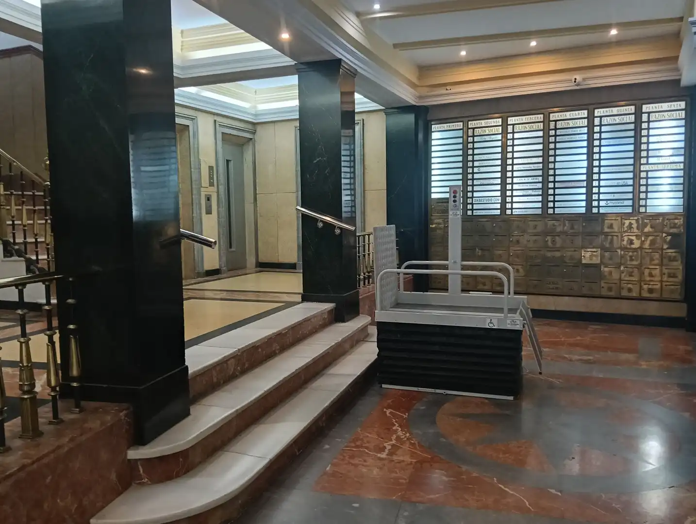 Büro zum Verkauf in Málaga mit Balkon und Alarm