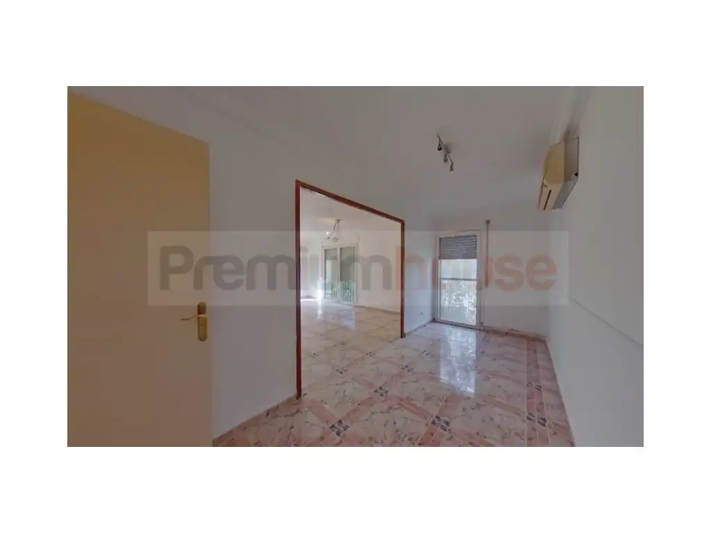 Flat for sale in L'Espluga de Francolí  with Balcony