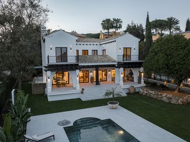 Casa con piscina en venta en Marbella Centro