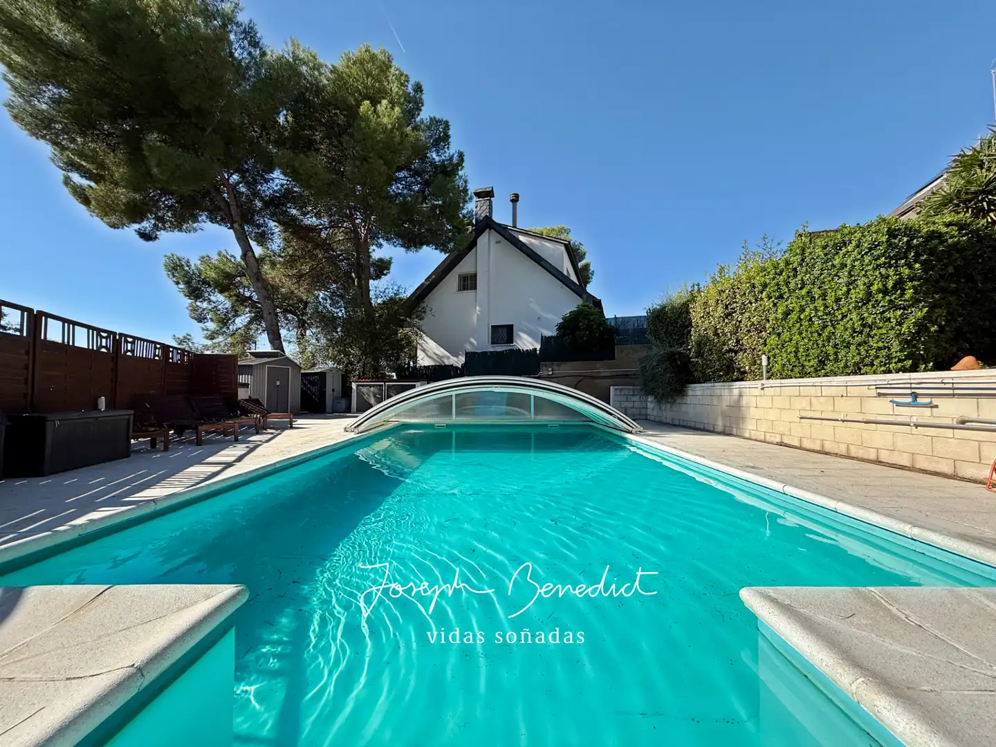Swimming pool of Houses for sale in Castelldefels  with Air Conditioner, Heating and Private garden