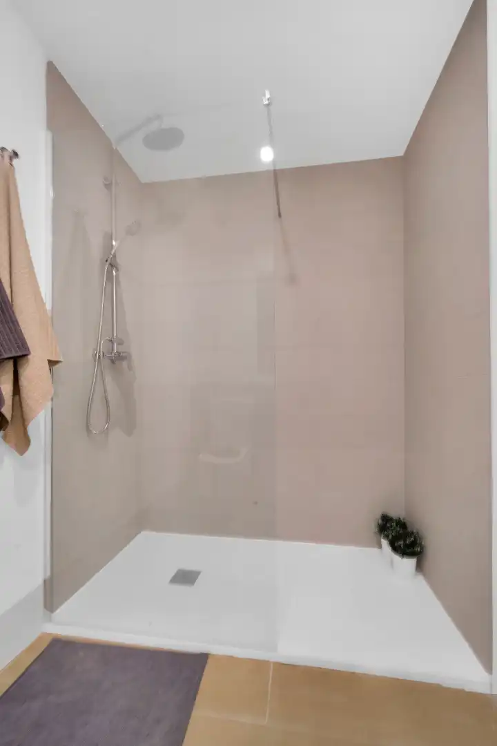 Baño de Piso en venta en Madrid con Terraza y Piscina comunitaria