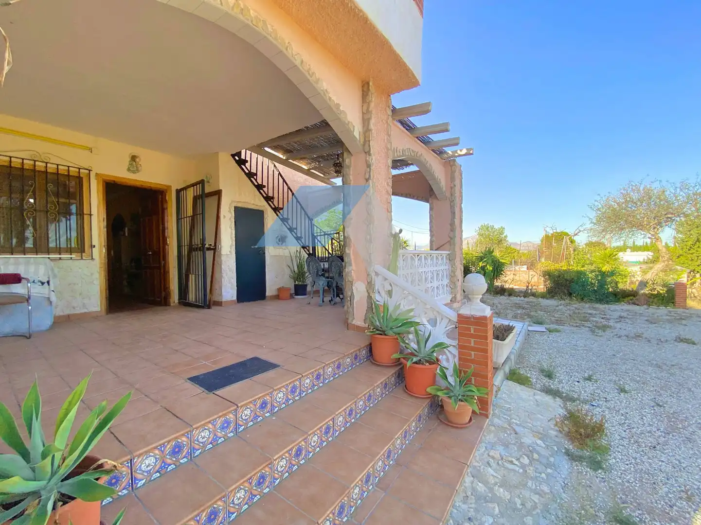 Vista exterior de Casa o xalet en venda en Mutxamel amb Jardí privat