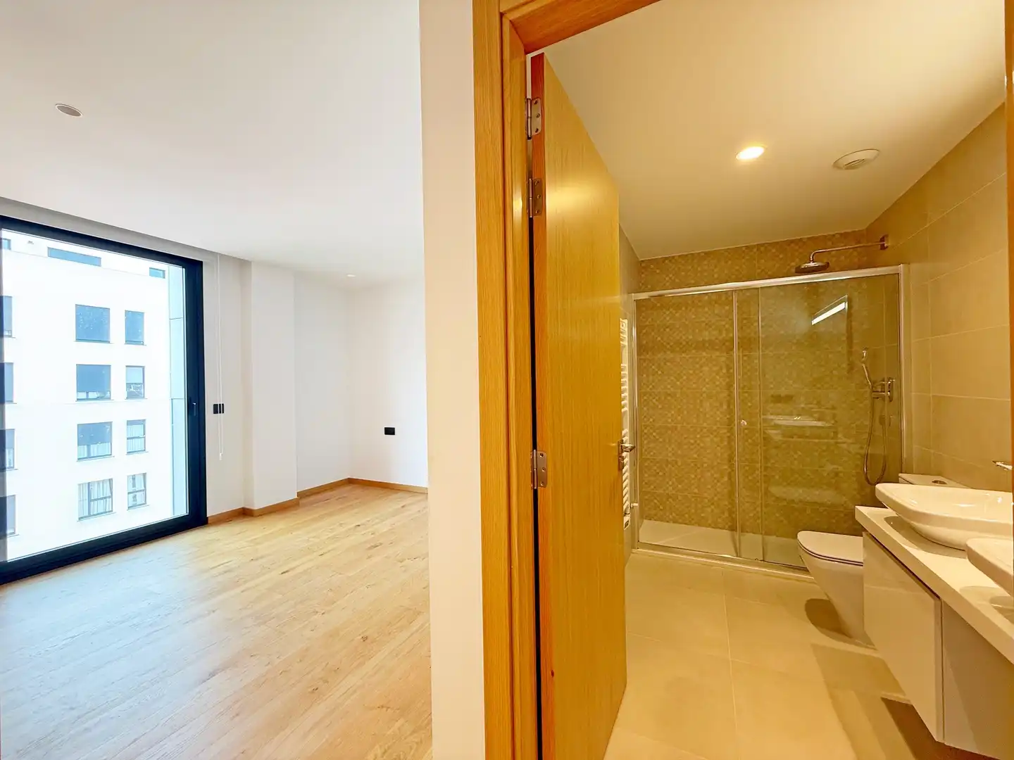 Wohnung zur Miete in A Coruña Capital  mit Heizung