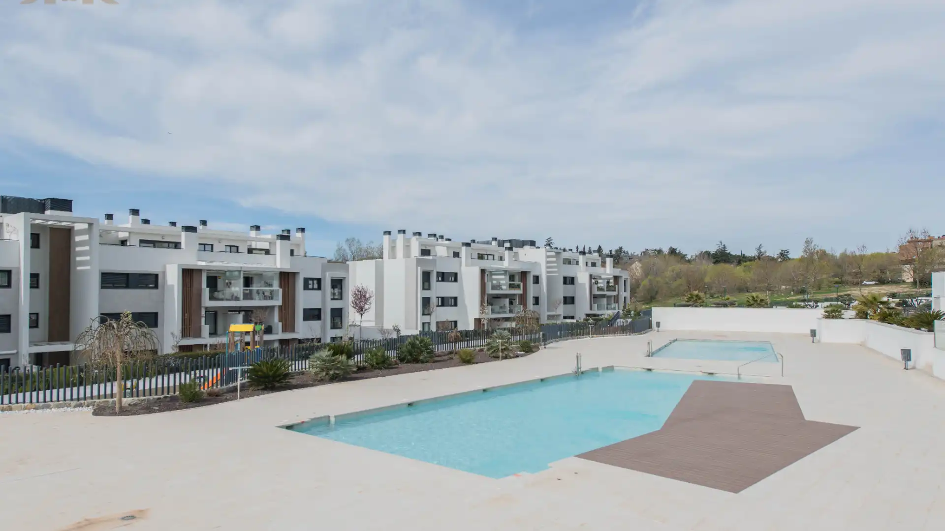 Piscina de Piso en venta en Colmenar Viejo con Calefacción, Terraza y Trastero