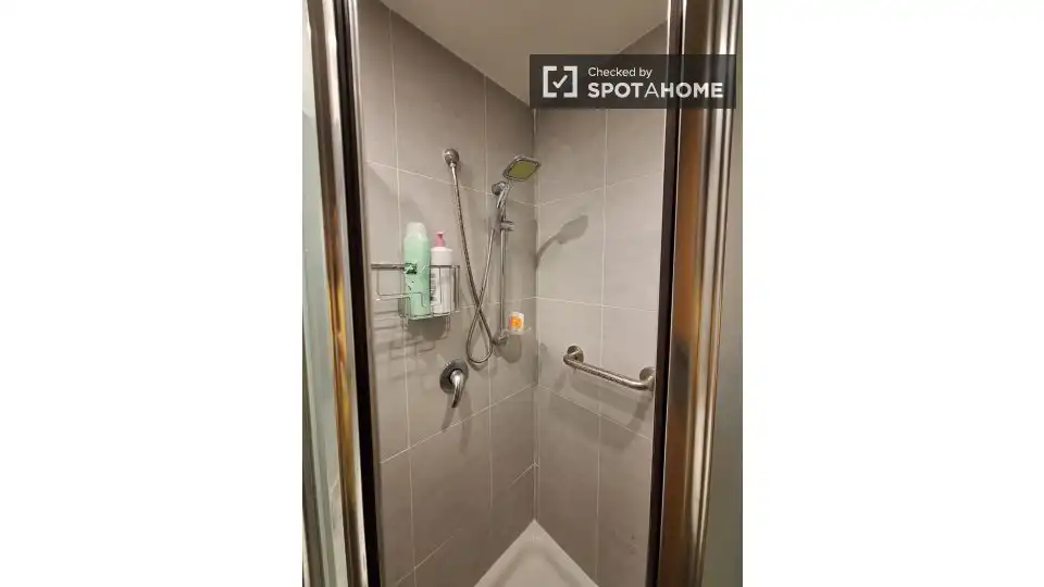 Bathroom of Flat for rent in Moncada  with Air Conditioner, Heating and Furnished