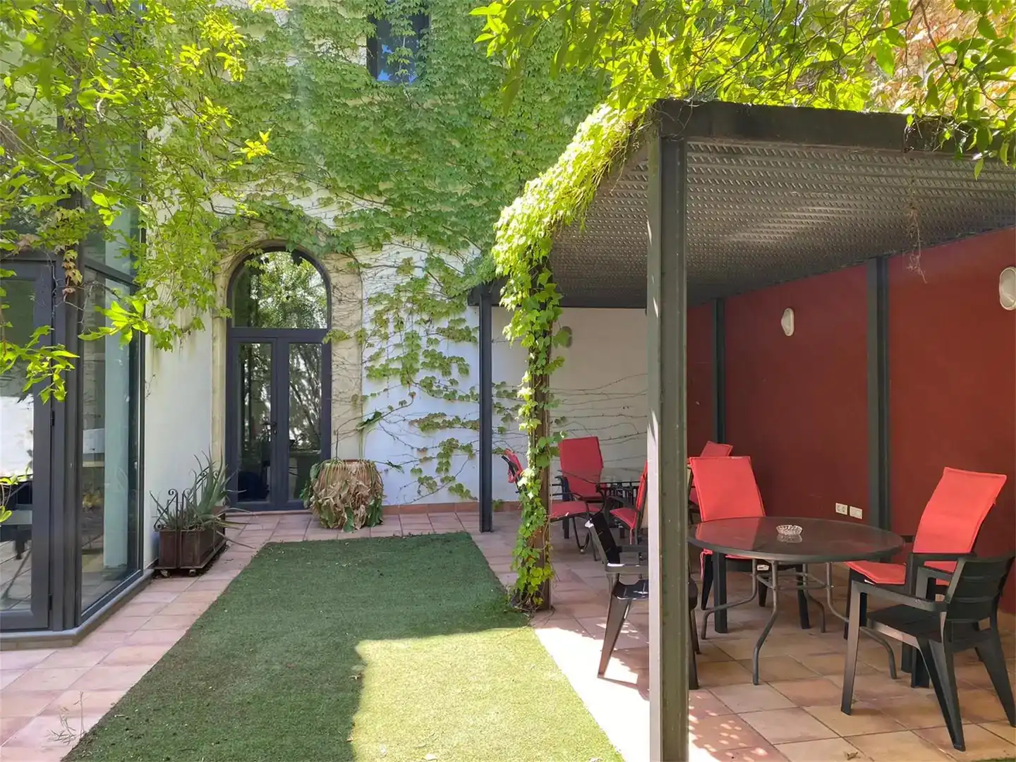 Terrassa de Casa adosada en venda en El Puerto de Santa María amb Aire condicionat, Jardí privat i Parquet