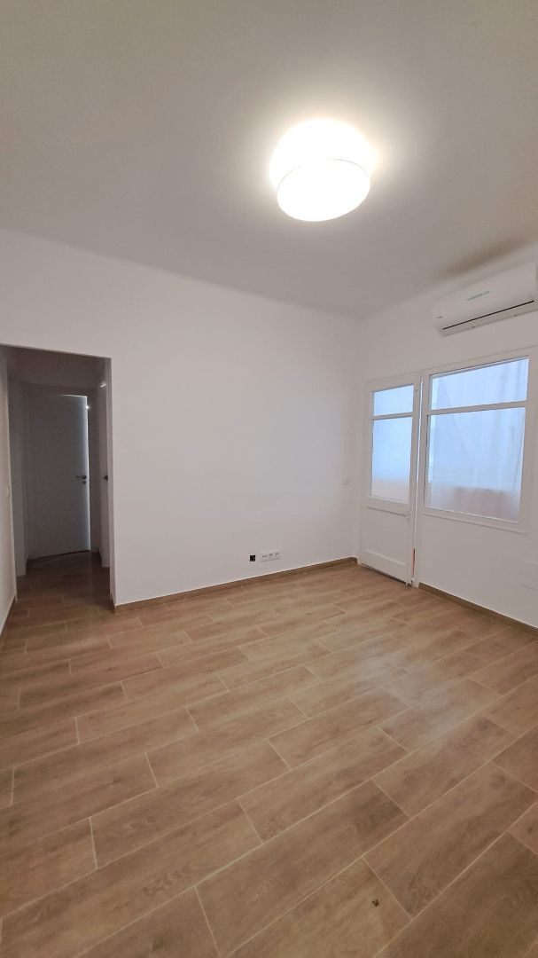 Dormitori de Pis de lloguer en  Barcelona Capital amb Aire condicionat