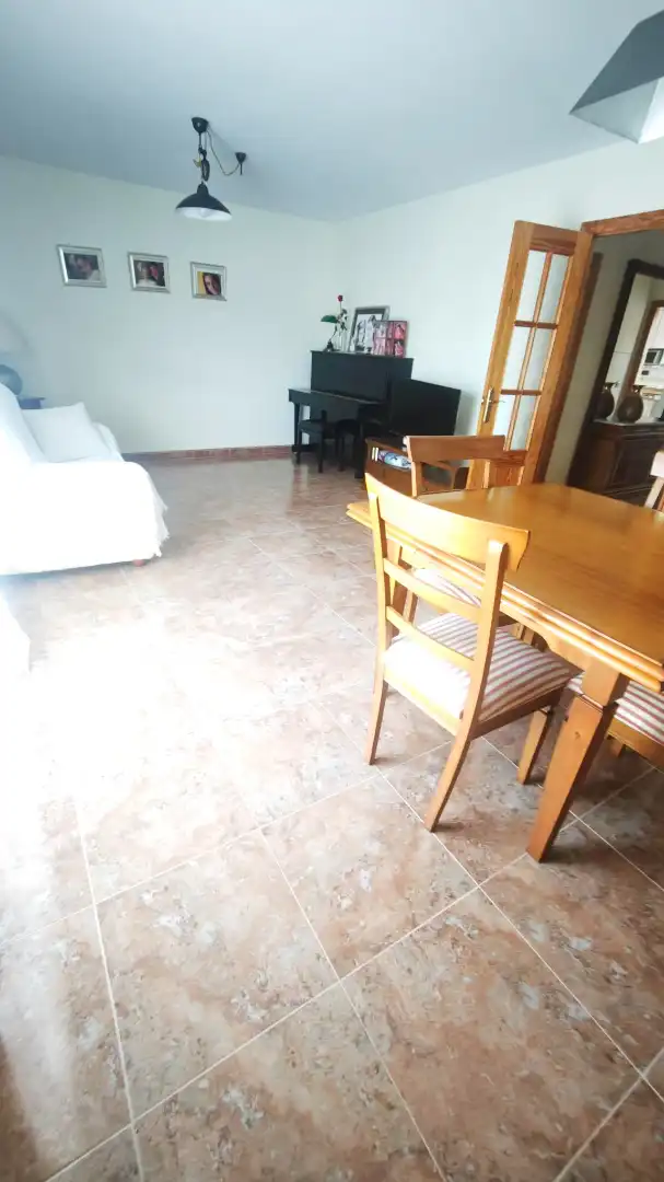 Menjador de Casa o xalet en venda en Roquetas de Mar amb Terrassa