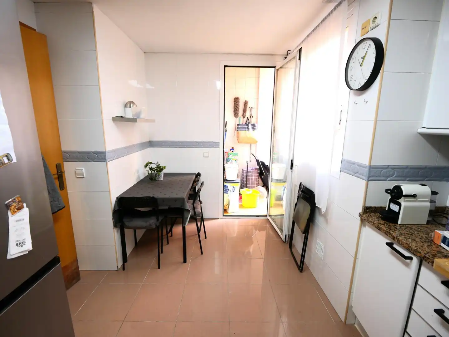 Küche von Wohnung zum Verkauf in Barcelona mit Parkett