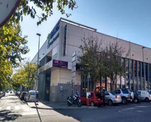 Vista exterior de Local en venda en San Fernando de Henares