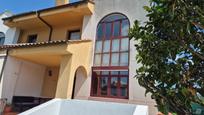 Vista exterior de Casa o xalet en venda en Gijón  amb Calefacció, Terrassa i Traster
