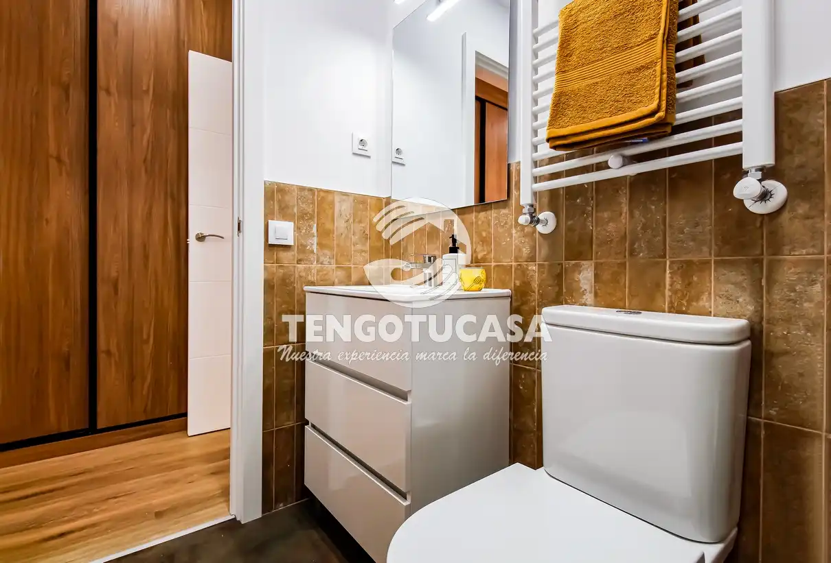 Badezimmer von Wohnung zum Verkauf in Madrid mit Klimaanlage, Heizung und Terrasse