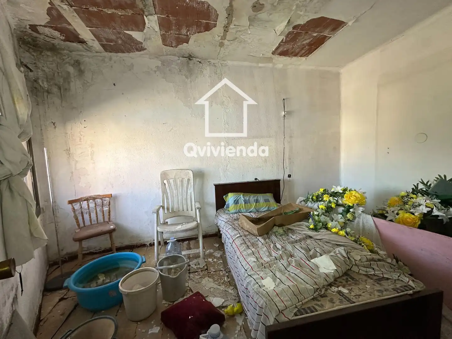 Wohnzimmer von Einfamilien-Reihenhaus zum Verkauf in Sabadell mit Terrasse