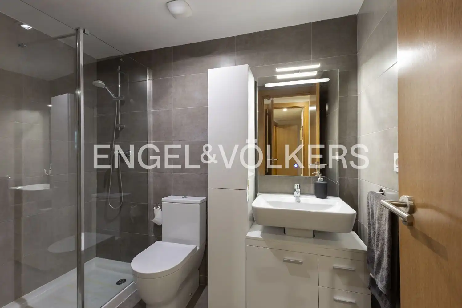 Baño de Piso en venta en Valencia con Aire acondicionado, Calefacción y Trastero