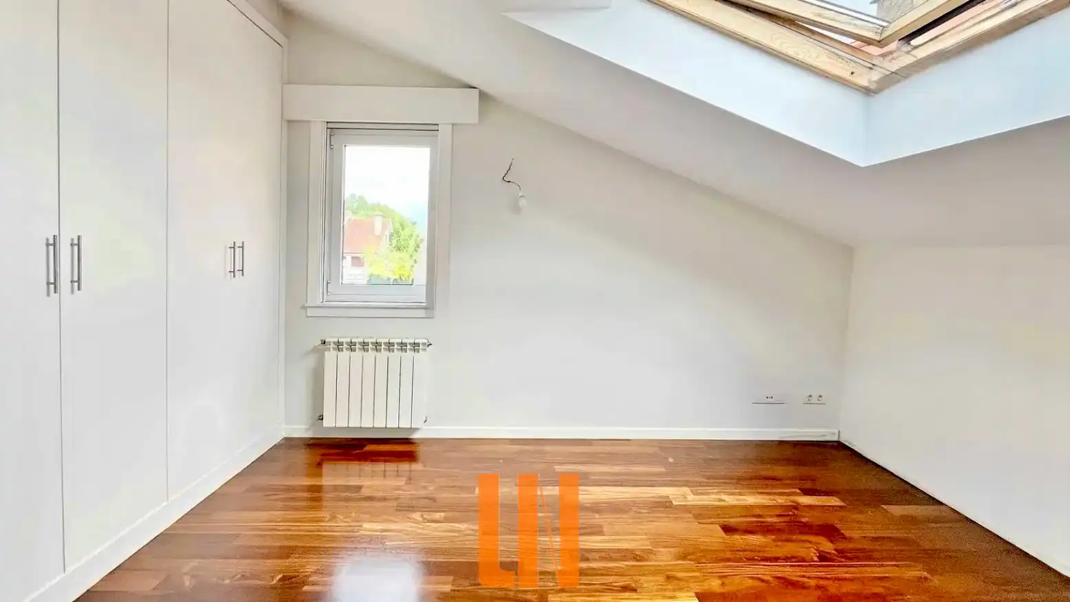 Bedroom of Houses for sale in Miño  with Heating, Private garden and Parquet flooring