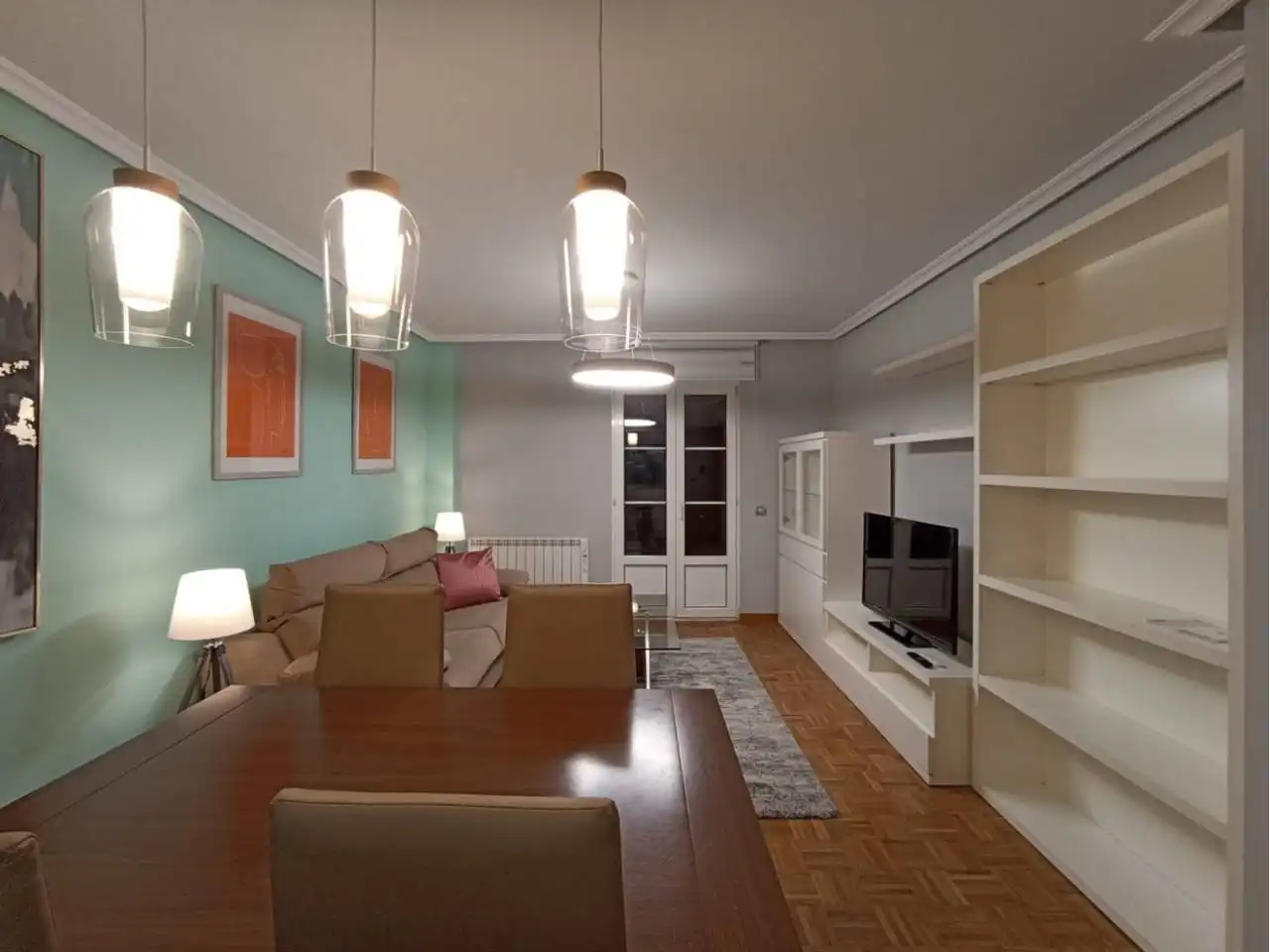 Sala de estar de Piso en venta en Burgos con Calefacción, Parquet y Amueblado