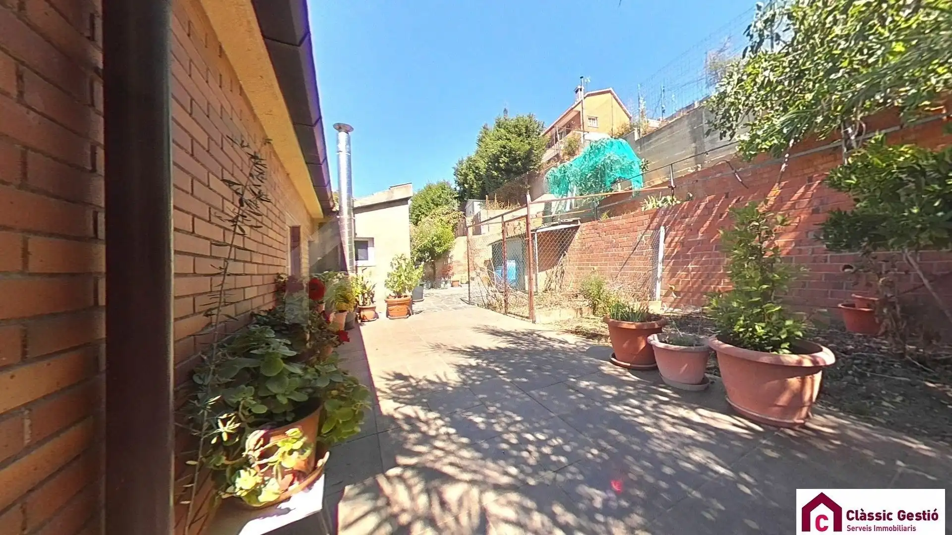 Vista exterior de Casa o chalet en venta en Terrassa con Calefacción y Trastero