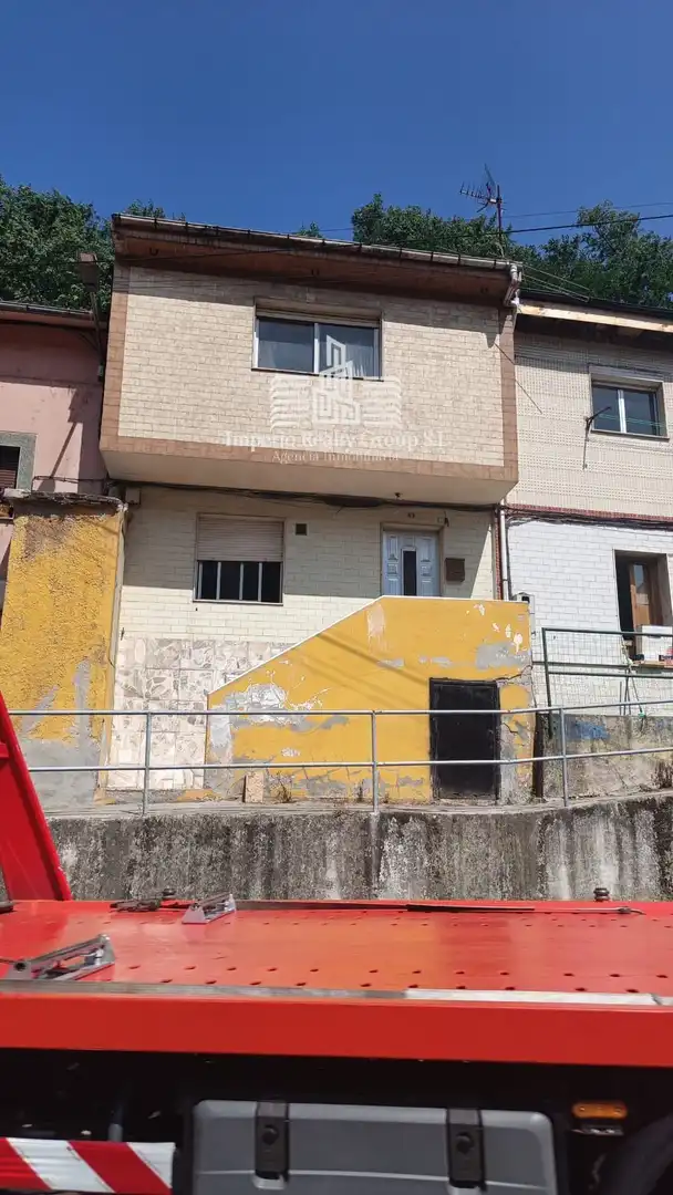 Vista exterior de Casa o xalet en venda en Langreo amb Moblat