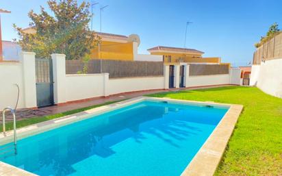 Piscina de Casa o xalet en venda en Torrox amb Jardí privat i Piscina comunitària