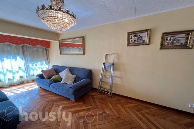 Piso en Venta en AV MONELOS, . en Eirís