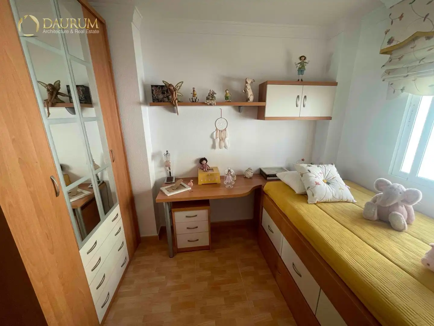 Dormitori de Casa adosada en venda en Vélez-Málaga amb Calefacció, Terrassa i Piscina