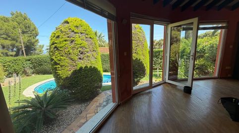 Encantadora villa en una sola planta con piscina y un jardín espectacular, imatge 2