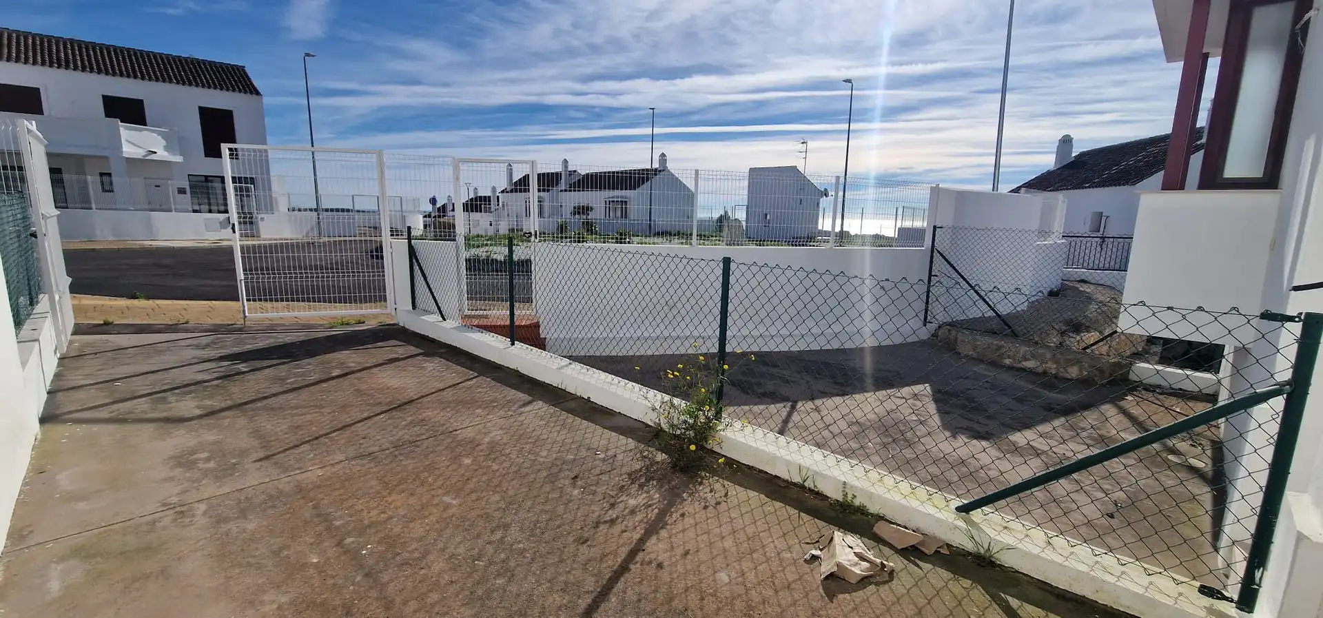Parkplatz von Einfamilien-Reihenhaus zum Verkauf in Cártama mit Privatgarten und Terrasse