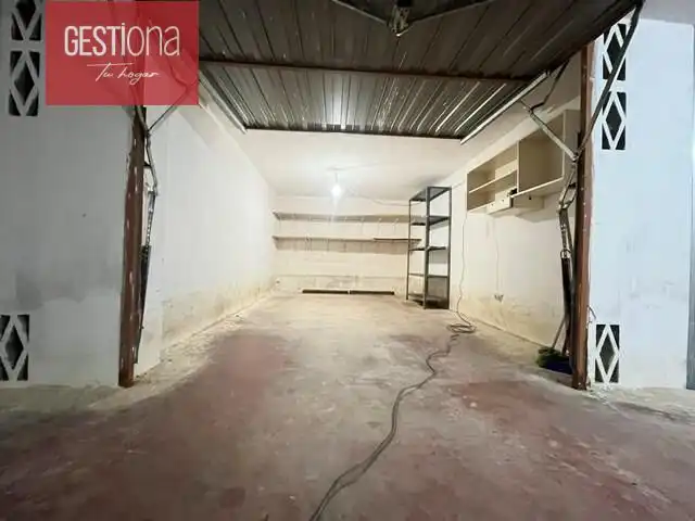 Garage for sale in Noja