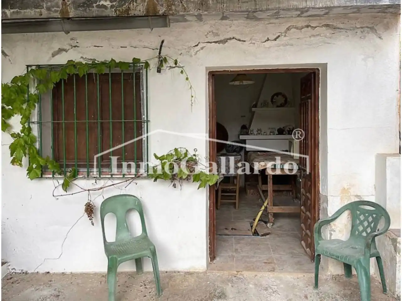 Houses for sale in Comares  with Private garden