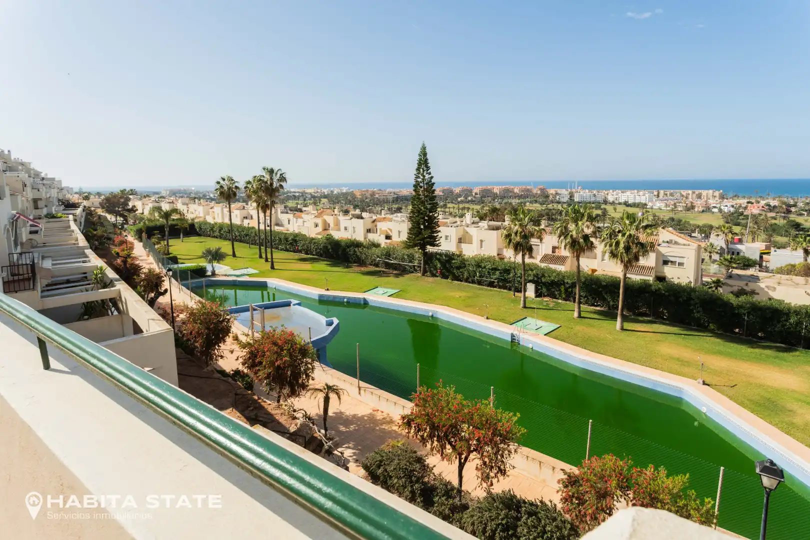 Vista exterior de Apartamento en venta en El Ejido con Terraza, Amueblado y Horno