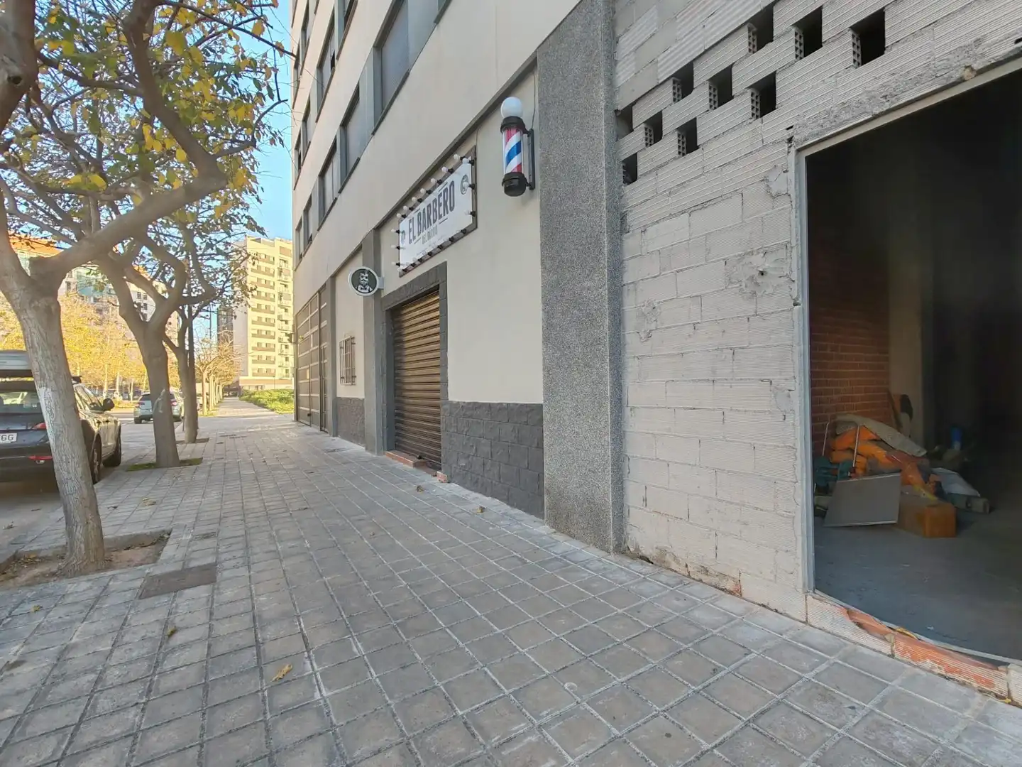 Exterior view of Commercial properties for sale in Valencia