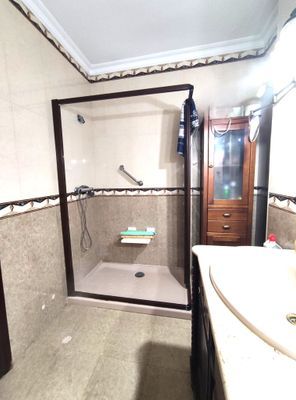Bathroom of Flat for sale in Vélez-Málaga  with Air Conditioner, Balcony and Alarm