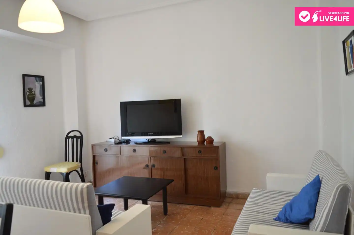 Sala d'estar de Pis de lloguer en Valencia amb Moblat