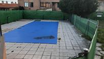 Piscina de Àtic en venda en La Lastrilla  amb Aire condicionat, Terrassa i Piscina