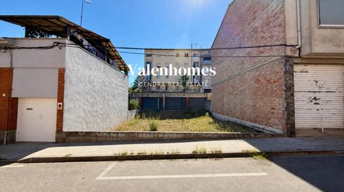 Terreno completamente llano en una zona residencial tranquila de Olot, immagine 2
