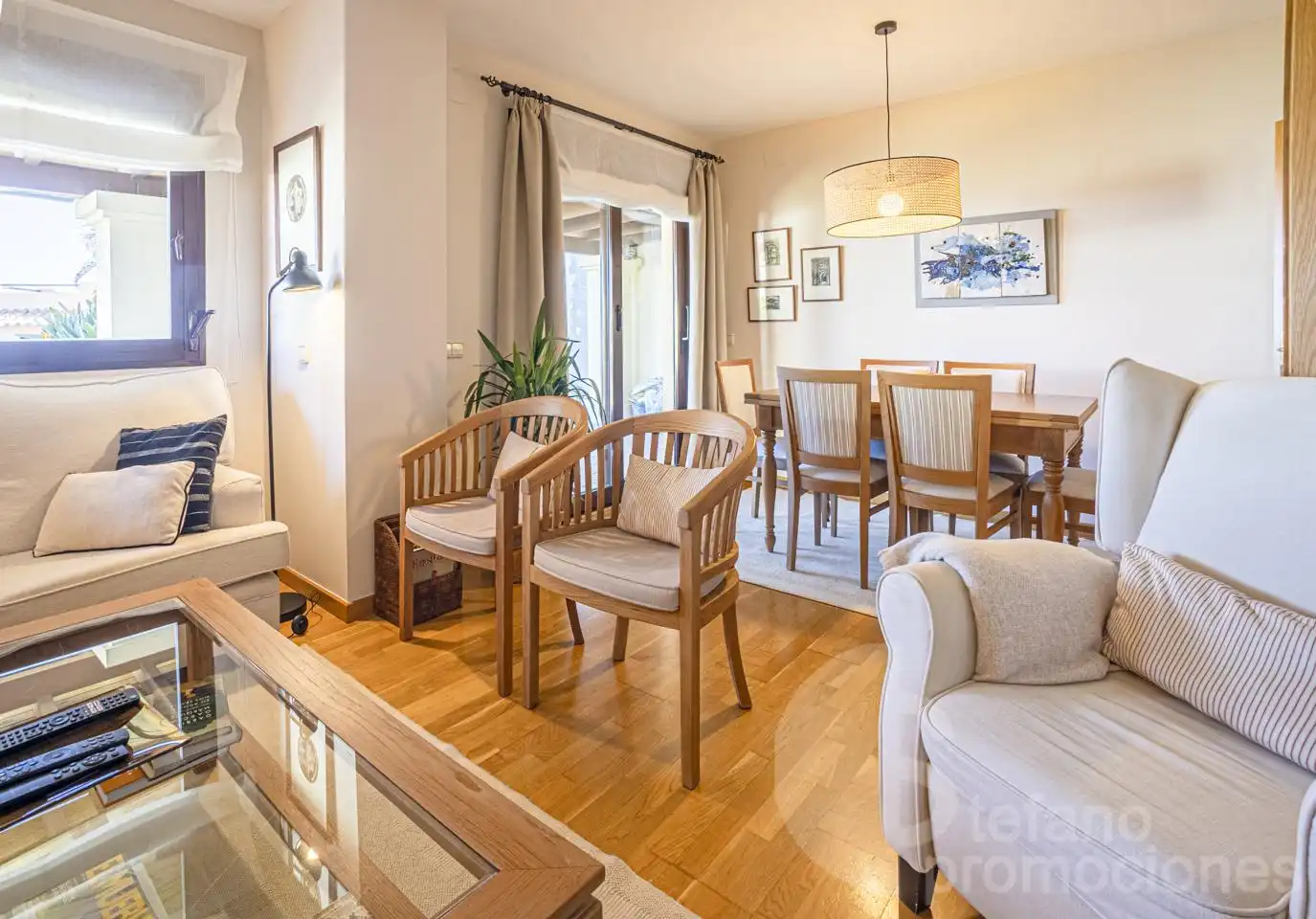 Sala de estar de Casa adosada en venta en Málaga con Aire acondicionado, Jardín privado y Parquet