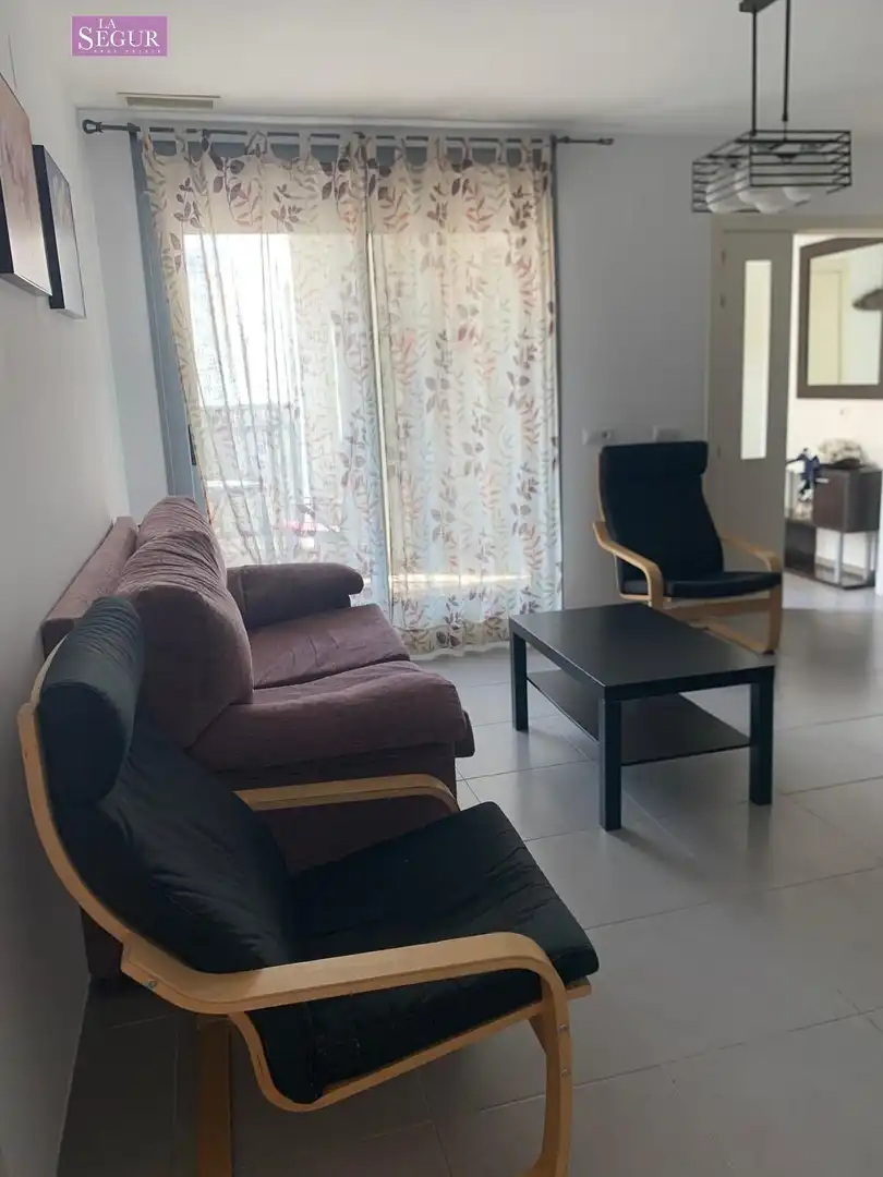 Sala d'estar de Pis en venda en Conil de la Frontera amb Terrassa i Balcó