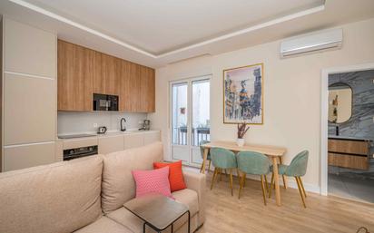 Living room of Apartment for sale in  Madrid Capital  with Air Conditioner