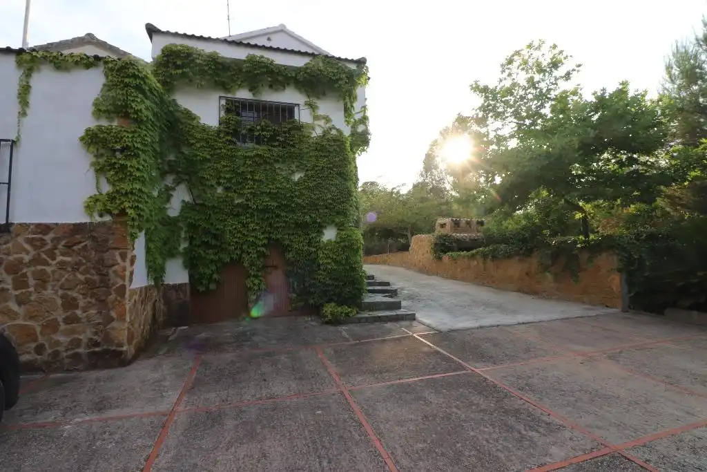 Casa rústica amb piscina en venda a Avinguda Bolot, imagen 15