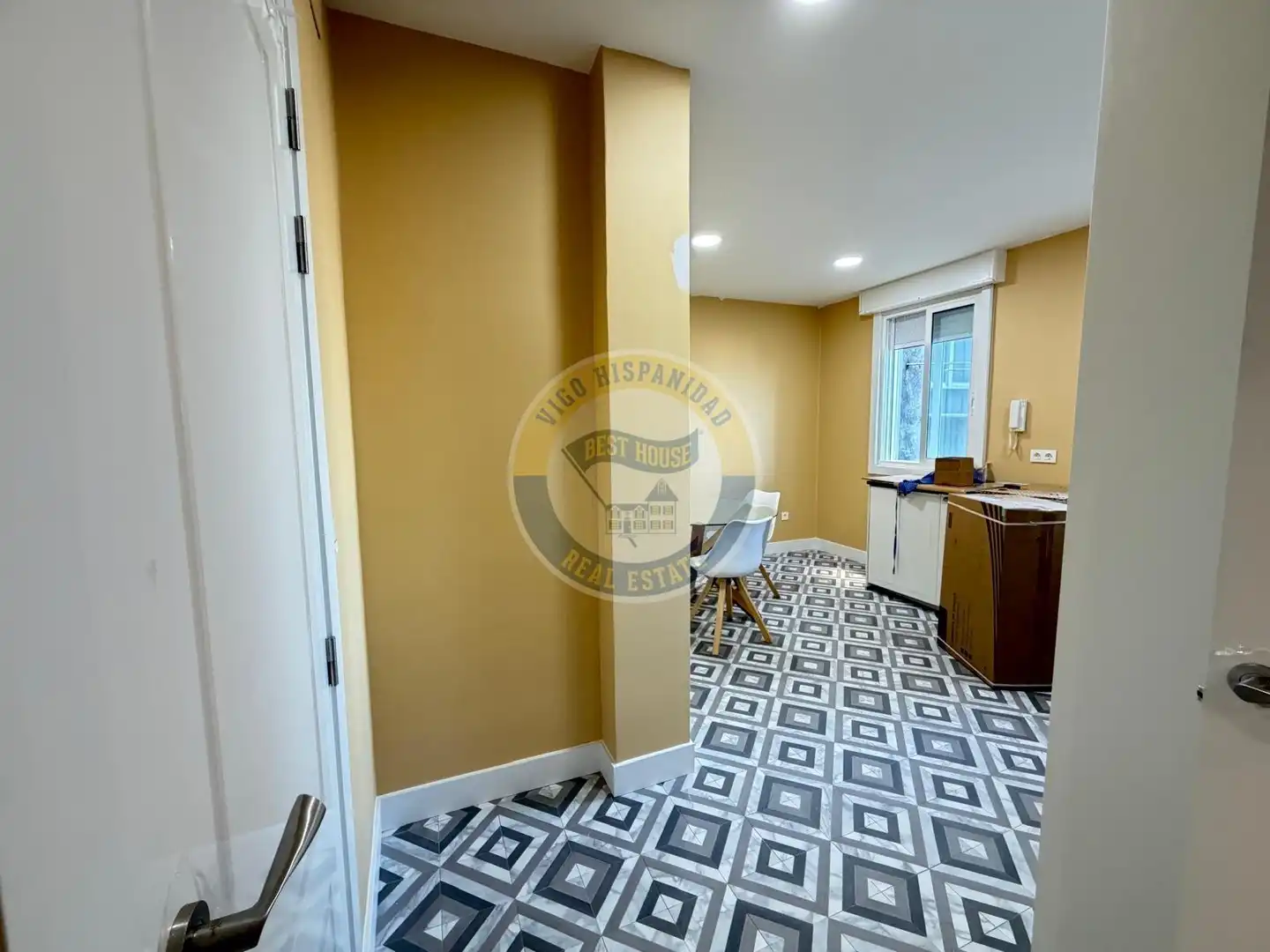 Piso de alquiler en Vigo  con Calefacción, Parquet y Amueblado