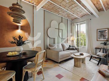 Apartment with balcony to rent in Ronda de Sant Pere