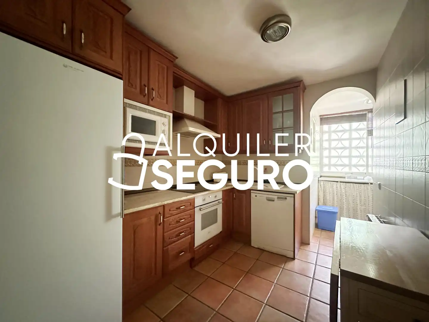 Cocina de Piso de alquiler en Alpedrete con Calefacción, Piscina y Amueblado