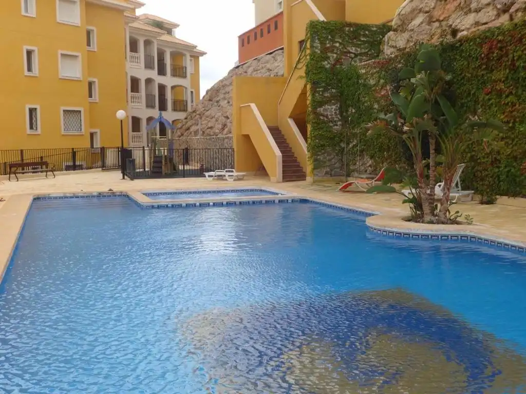 Apartamento con piscina en venta en N/A