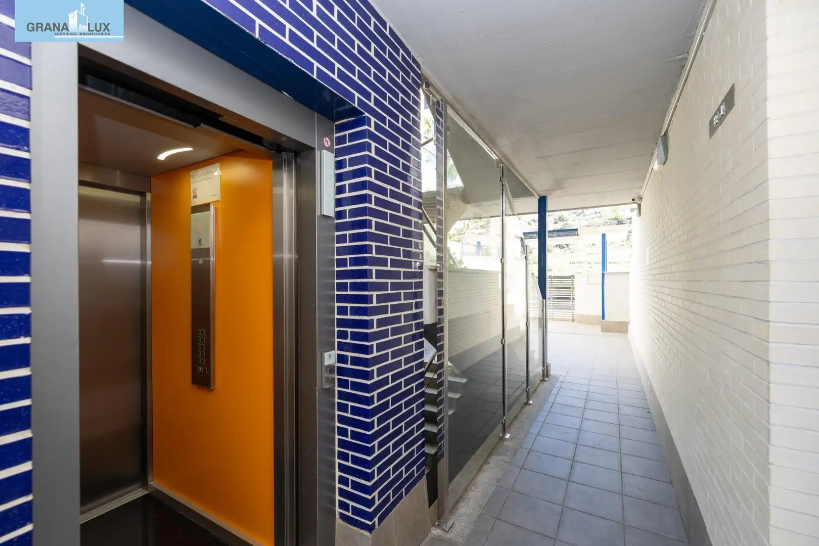 Piso en venta en Almuñécar con Aire acondicionado, Jardín privado y Terraza